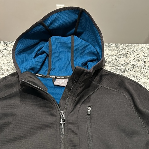 Size M Puma, zip up hoodie, with beautiful, royal blue inside, super soft - Picture 2 of 16